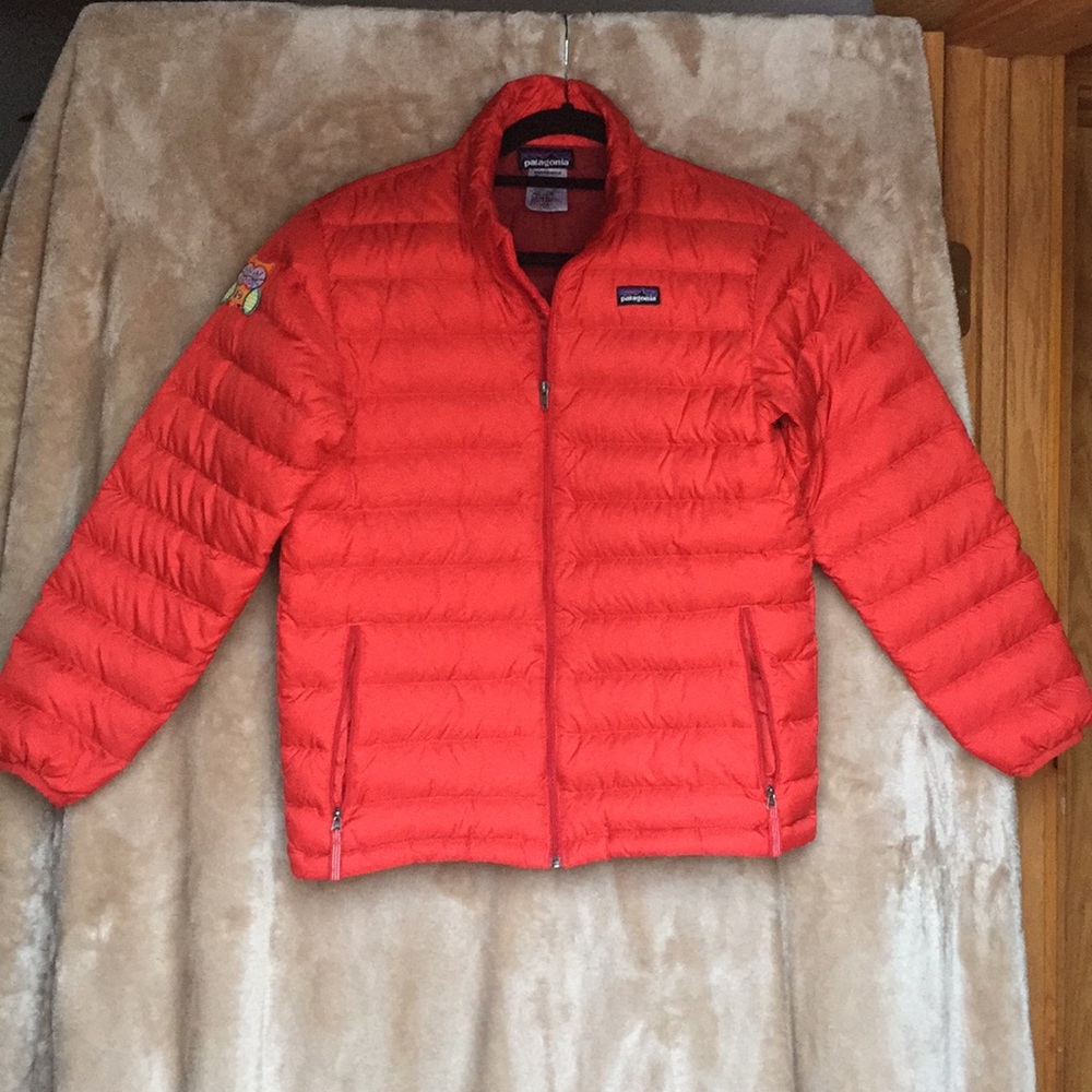 Patagonia Boys L(12)or Girls Red goose down jacket